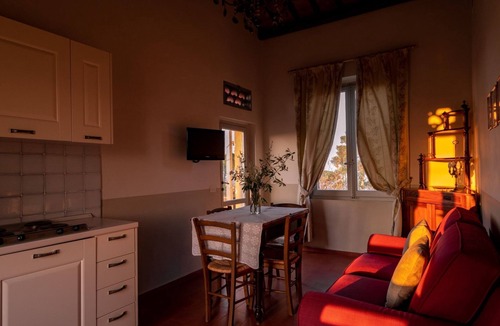 Santa Veneranda Apartment | Drei-Zimmer-Panorama-Wohnung mit Terrasse und Sommerpool by Interhome