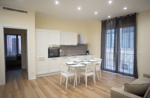 Bitonto Apartment | Dwelling Amelia Apartment 4, spacious and tastefully finished, centrally well served.
