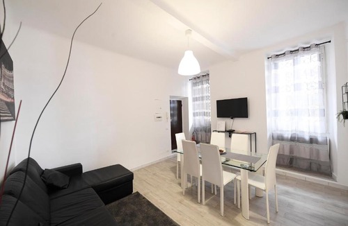 Monti Apartment | Easy Holidays - suite In Selci