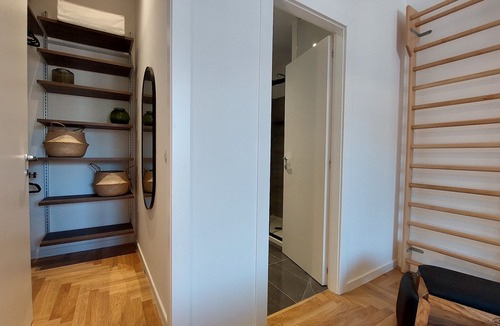 Roman Ghetto Apartment | Elegance, Wine & View
