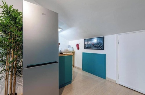 Rione III Colonna Apartment | Elegant 17th-Century Apartment in the Heart of Romen