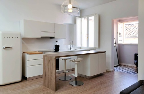 Santa Maria Novella House | Elegant 2BR Apartment 2 Bathrooms Sleeps 6