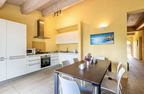 Trequanda Villa | Elegant and spacious two-storey villa of 156 m2 consisting of a large living room, kitchen complete with dishwasher, microwave oven, electric oven, coffee machine, kettle, fridge and freezer.Indoor and outdoor dining area, a master double bedroom with pr