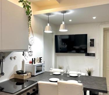 Stadera Apartment | Elegant and with terrace, 15 min from Navigli and the center