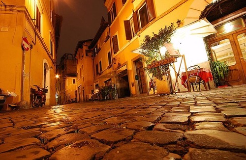 Trastevere Apartment | Elegant Apartment in Trastevere – Historic Center, A/C, Wi-Fi & Netflix