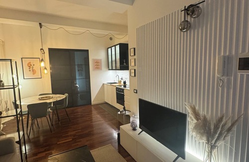 Washington Apartment | Elegant Apartment with Private Garden - Near M4 Metro & Center