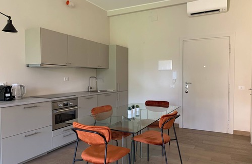 Tricolore Apartment | Elegant & Bright Living in the City Centre