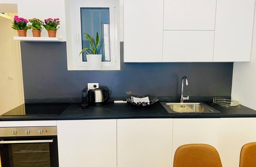 Loreto Apartment | Elegant Central Suite 1930