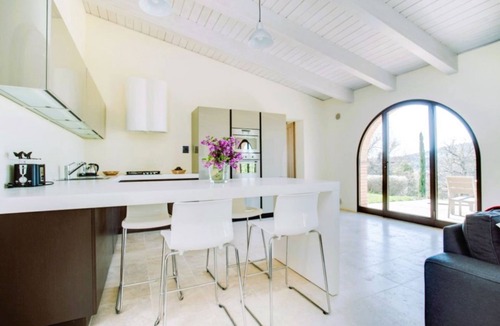 Trequanda Villa | Elegant ground floor villa of 93 m2 consisting of a large living room with sofas and fireplace, kitchen complete with dishwasher, microwave oven, electric oven, coffee machine, kettle, fridge and freezer.Indoor and outdoor dining area, a double bedroom w