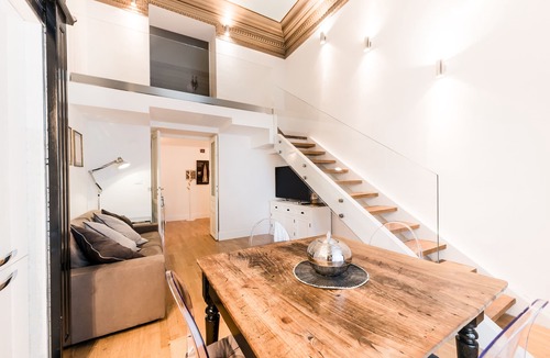 Prati Apartment | Elegant, High Ceiling, Central, at walking distance from everything