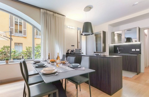 Historic Centre Apartment | Elegant & Quiet 200 sqm | Terrace | Private Jacuzzi | City center