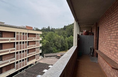 Trivero Apartment | Elegant Retro Flat 3 Bedrooms near Oasis Zegna