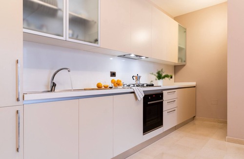 Grottammare Apartment | Elegant Sea View Apartment with Panoramic Patio