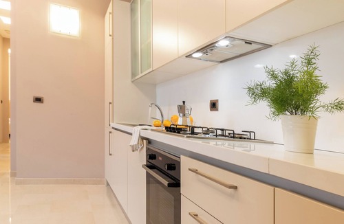 Grottammare Apartment | Elegant Sea View Apartment with Panoramic Patio