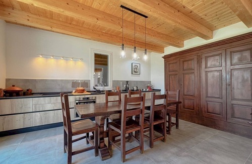 Potenza Picena Villa | Elegant Villa with Garden - Perfect for Groups