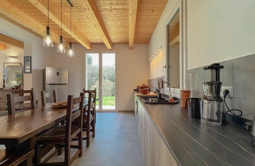 Potenza Picena Villa | Elegant Villa with Garden - Perfect for Groups