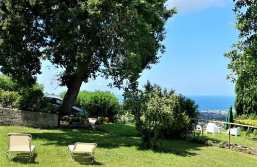 Perdifumo Villa | Elegante villa panoramica con giardino e idromassaggio a 10 minuti dal mare