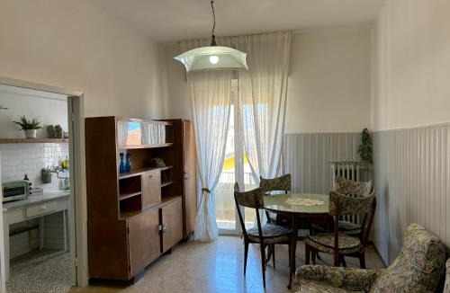Loreto Apartment | Eleganza retrò con vista sulla Basilica