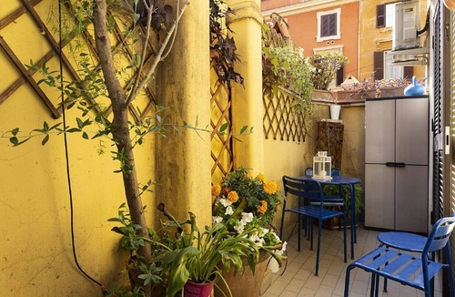 Rione XIV Borgo Apartment | Emma's Apartment,St. Peter's Borgo Sistine Chapel
