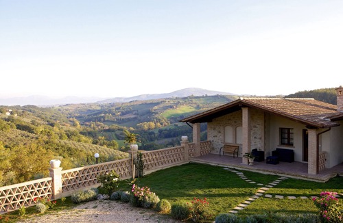 Gualdo Cattaneo Apartment | ENCHANTING FLAT WITH PRIVATE POOL
