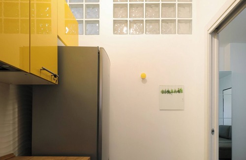Giambellino Apartment | Eri-kasa | Elegant studio apartment with balcony and wi-fi