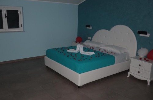 Rose Bed & Breakfast | Esmeralda B&B
