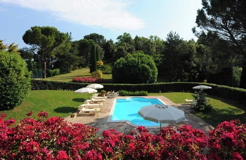 Rupoli House | Estate between sea and mountains near Fano
