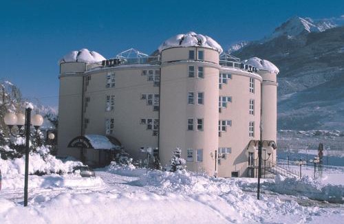 Montan-Angelin-Arensod Hotel | Etoile Du Nord
