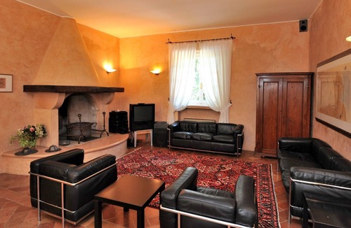 Montemaggiore al Metauro Villa | Exclusive villa for 15 people with swimming pool 15 km to the sea