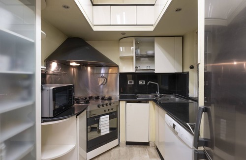 Rione V Ponte Apartment | Exclusive 150 SQM Piazza Navona