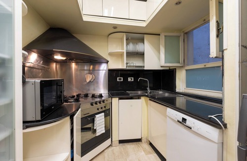 Rione V Ponte Apartment | Exclusive 150 SQM Piazza Navona