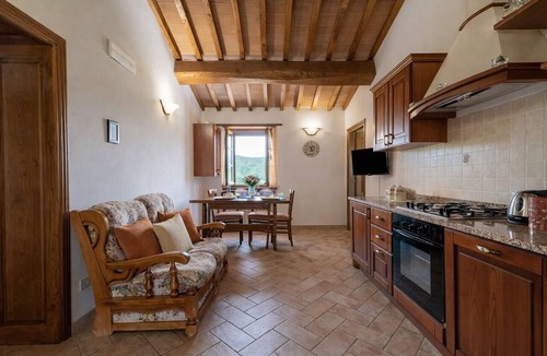 Lisciano Niccone House | Exclusive Private Villa for Groups with Panoramic Pool and Large Common Room – Between Tuscany and Umbria