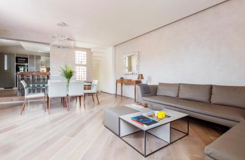 Rione V Ponte Apartment | Exclusive Rooftop-DesignD Stays