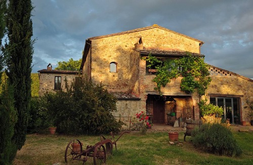Civitella Paganico Villa | Exclusive Tuscan Farmhouse with Pool Between Siena and the Maremma