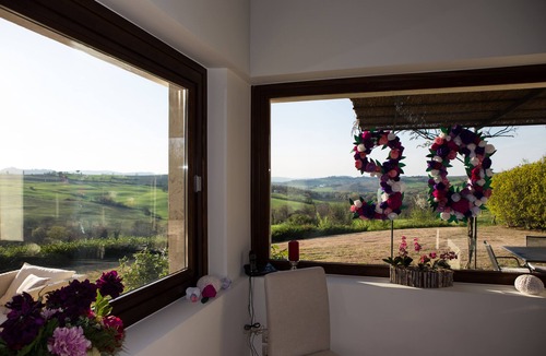 Todi Villa | Exquisite Umbrian Farmhouse, w Guest House, Infinity Pool
