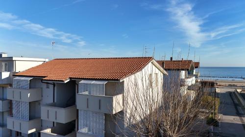 Torrette Apartment | F002 - Fano, trilocale con portico a 30mt dal mare