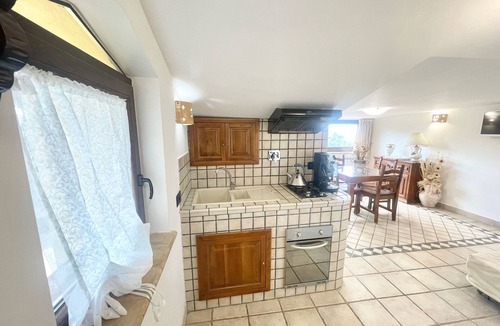 Montefiascone Villa | Fabulous villa on Umbrian hill overlooking lake - sleeps 24 - Pool and Jacuzzi