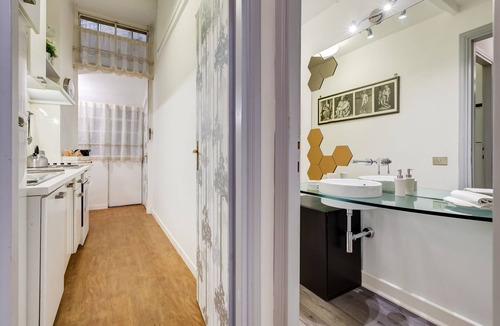 Rione IV Campo Marzio Apartment | Fabulous Pantheon Apartment
