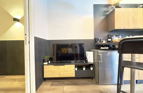 Naples Apartment | Falco Luxury Home - Near Naples Airport/Town
