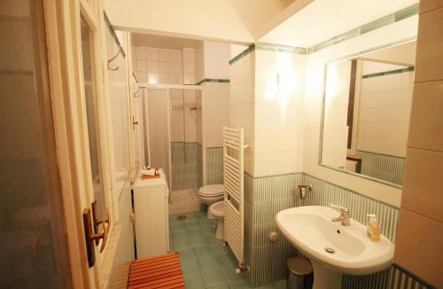 Rione V Ponte Apartment | Family 2BR Apartment in Via Giulia