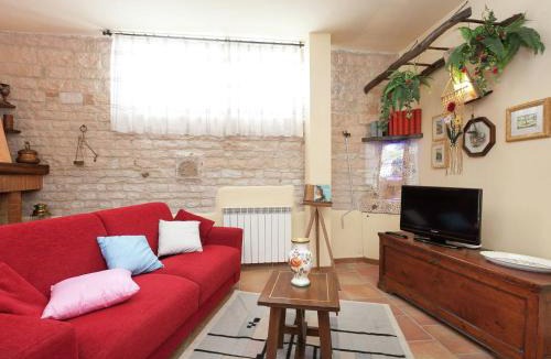 Furlo House | Family Cottage in Cagli with Pool