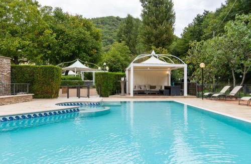 Foligno House | Family escape with Pools and Sauna