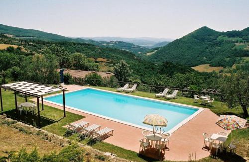 Monte Santa Maria Tiberina House | Farmhouse in Umbria near Palazzo Bourbon