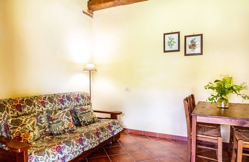 Grosseto Other | Farmhouse Apartment 'Agriturismo Il Gaggiolo' with Shared Pool, Wi-Fi and Air Conditioning