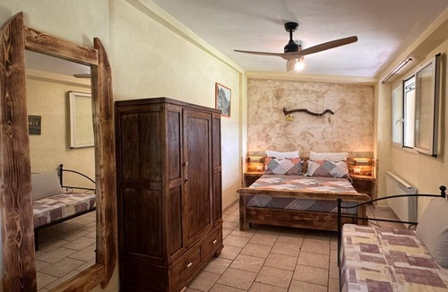 Pitigliano House | Farmhouse "Gufo" with Shared Pool, Private Terrace & Wi-Fi