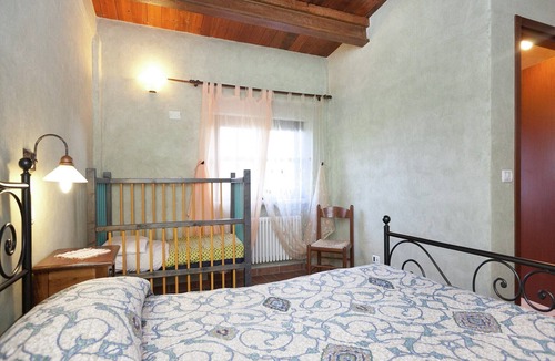 Apecchio House | Farmhouse in Apecchio with Mountain Views