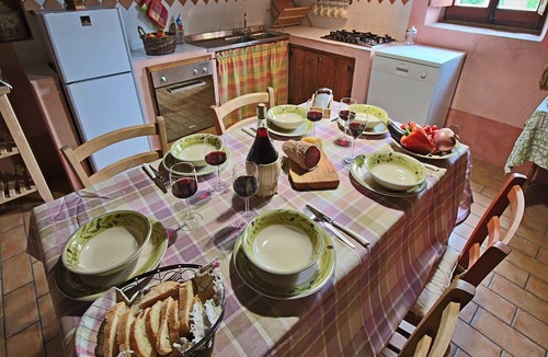 Apecchio House | Farmhouse in Apecchio with Pool and Terrace