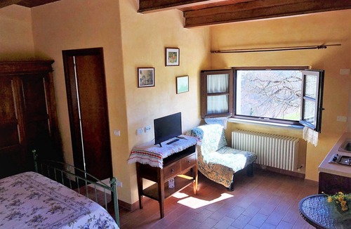 Apecchio House | Farmhouse in Apecchio with Pool & Spa