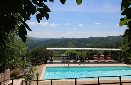 Apecchio House | Farmhouse in Apecchio with Pool & Spa