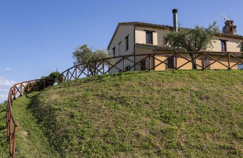 Montecarotto Apartment | Farmhouse in Marche with Pool & Verdicchio Wines